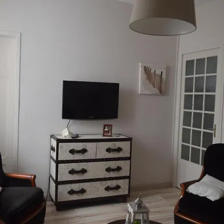 Сasa de vacaciones Maison 2 étoiles Proche Plage&marché, Avec Jardin Et Terrasse, Idéale Pour Familles. - Fr-1-197-499