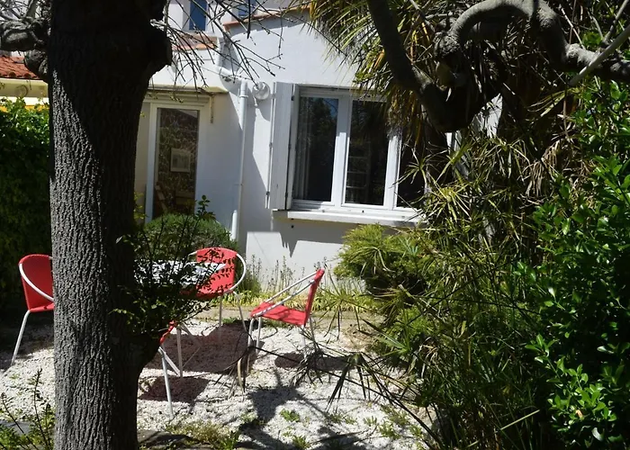 Prázdninový dům Maison 2 Etoiles Proche & Marche, Avec Jardin Et Terrasse, Ideale Pour Familles. - Fr-1-197-499 Les Sables-dʼOlonne